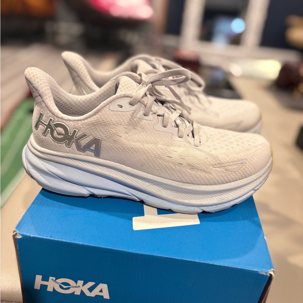 Hoka Women's Clifton 9